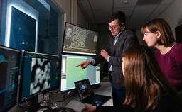 Учёные впервые «увидели» дефекты внутри максенов в 3D с помощью ИИ и электронной микроскопии